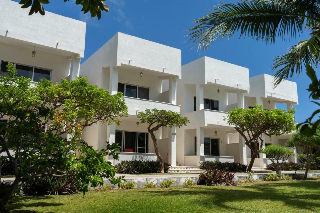 Marina Paraiso Isla Mujeres Hotel Екстер'єр фото